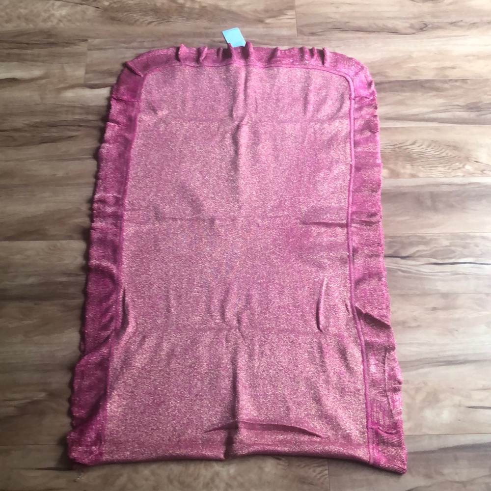 Mud Pie ruffle woman’s wrap/scarf - Picture 4 of 8